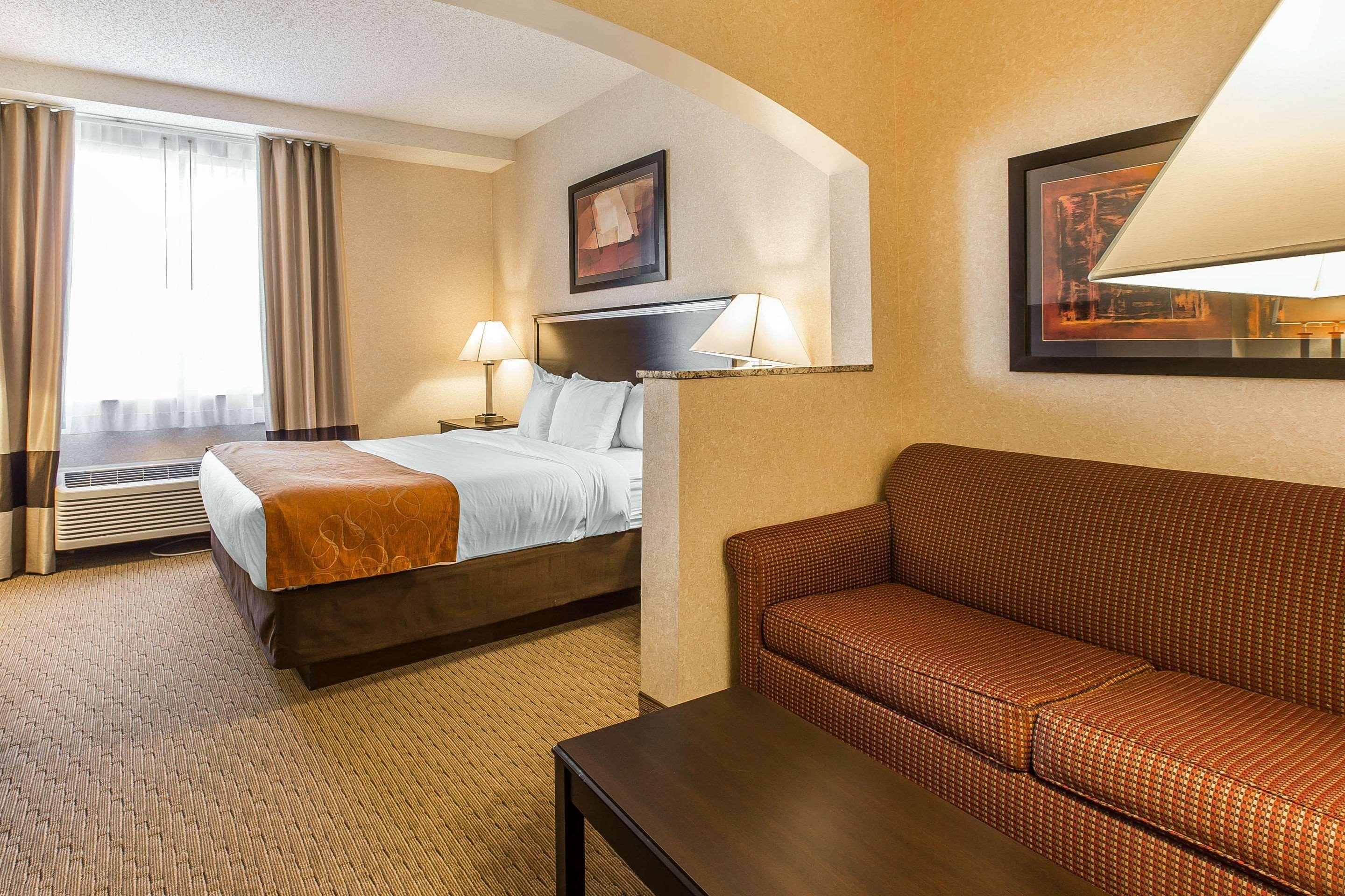 דילון Comfort Suites Summit County מראה חיצוני תמונה