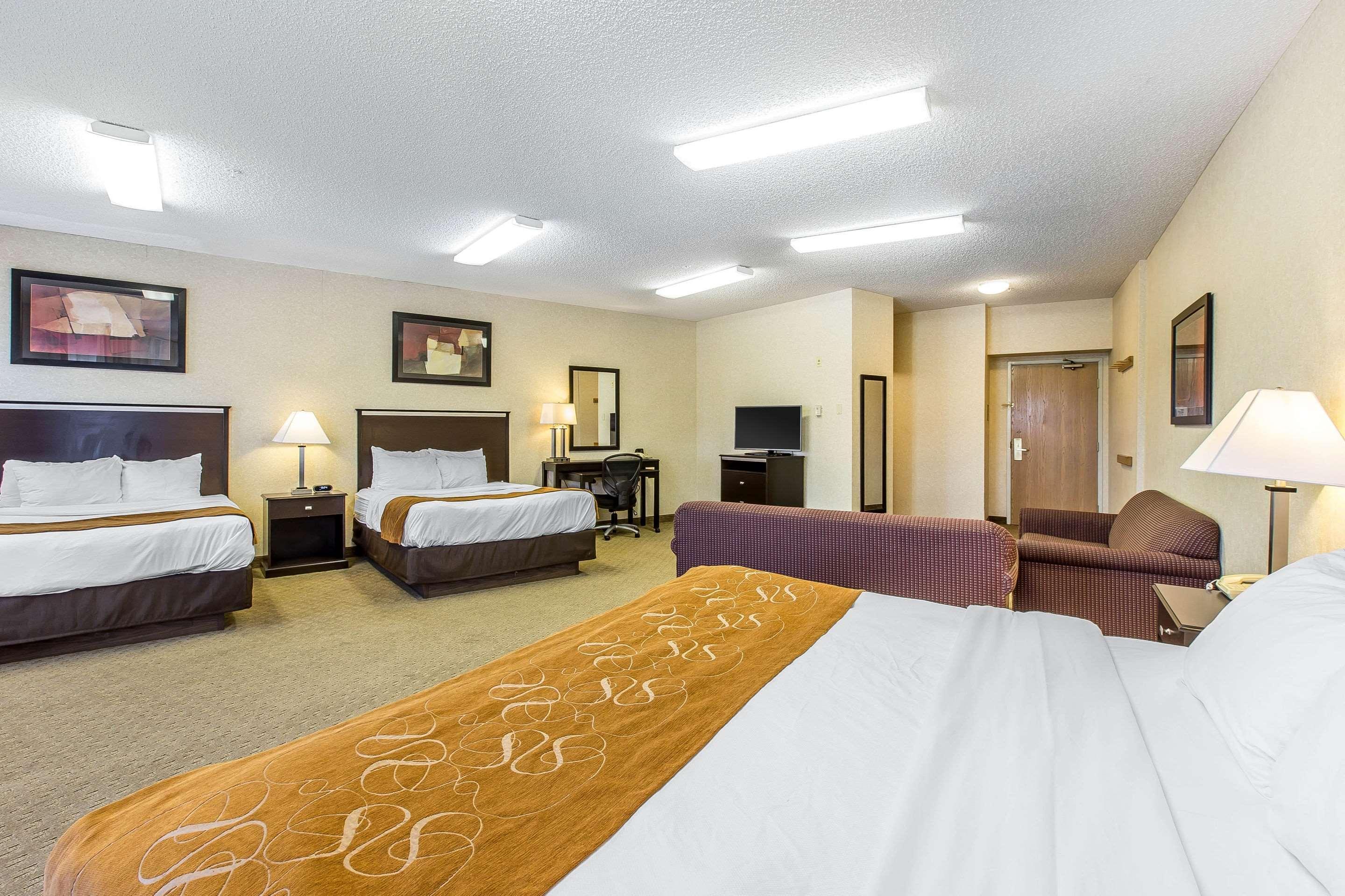 דילון Comfort Suites Summit County מראה חיצוני תמונה