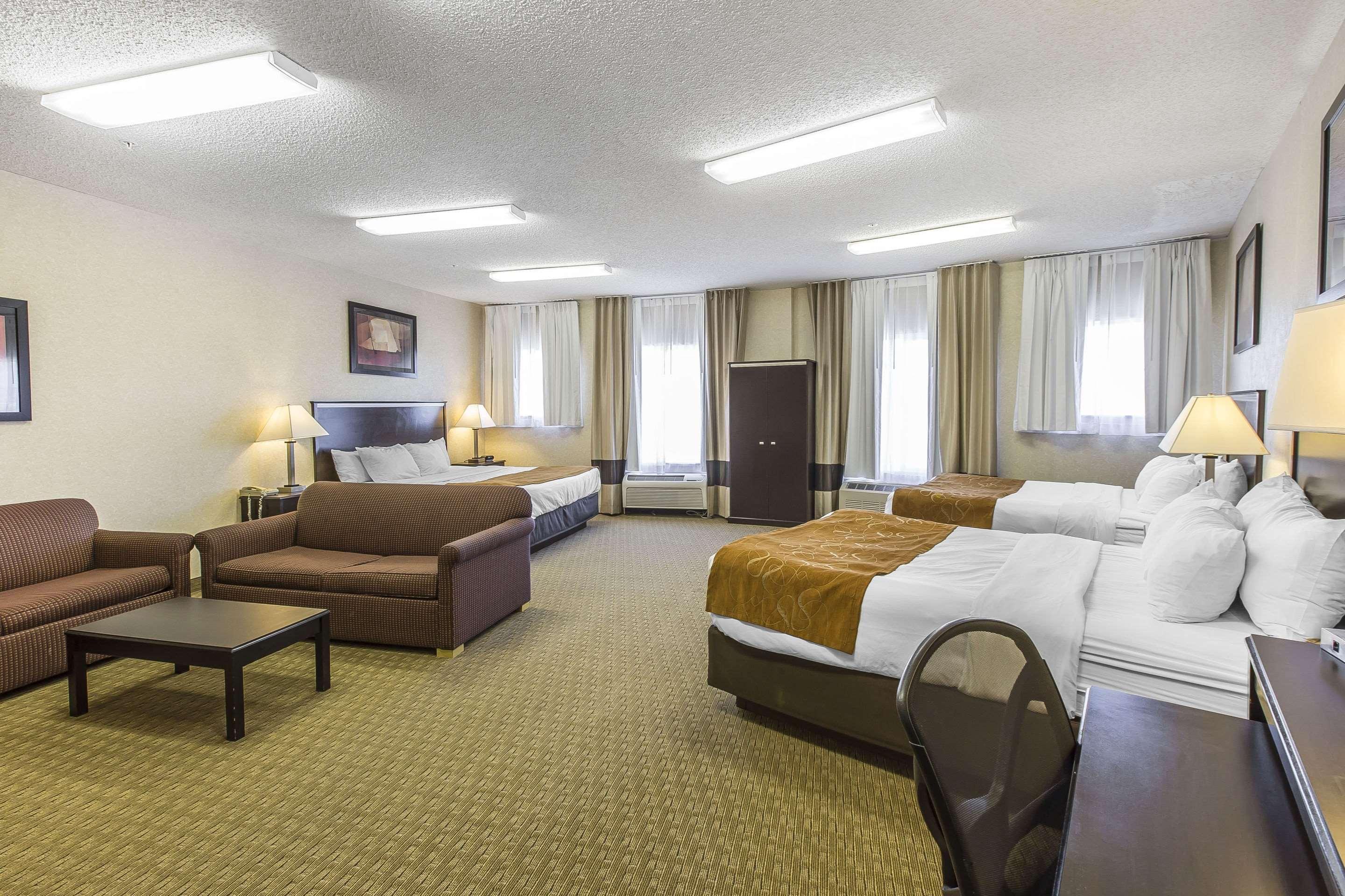 דילון Comfort Suites Summit County מראה חיצוני תמונה