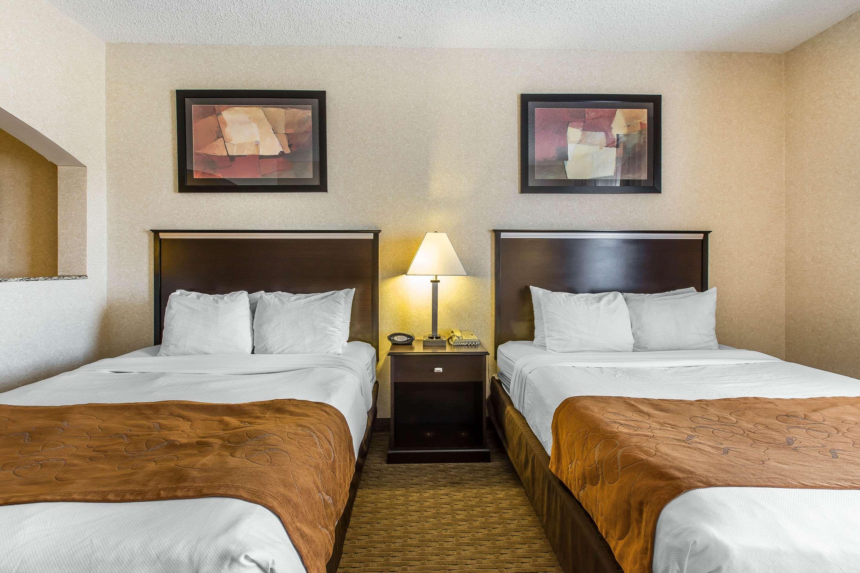 דילון Comfort Suites Summit County מראה חיצוני תמונה