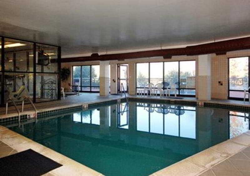 דילון Comfort Suites Summit County מתקנים תמונה